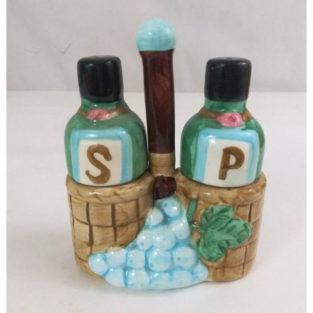 Vintage Alco Shakeables Wine Bottles In Baskets 4.5" Salt & Pepper Shakers